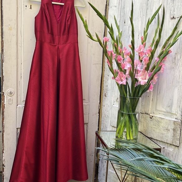 ALFRED SUNG FLOOR LENGTH PROM DRESS, Size - Picture 5 of 10